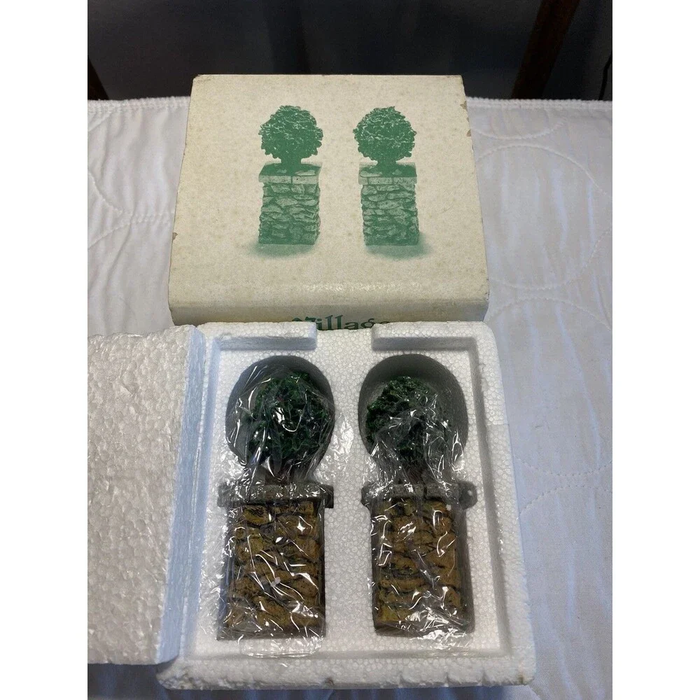 Dept 56 - Snow Village Stone Corner Post w/ Holly Tree - 52649 - Set of 2 -NOS